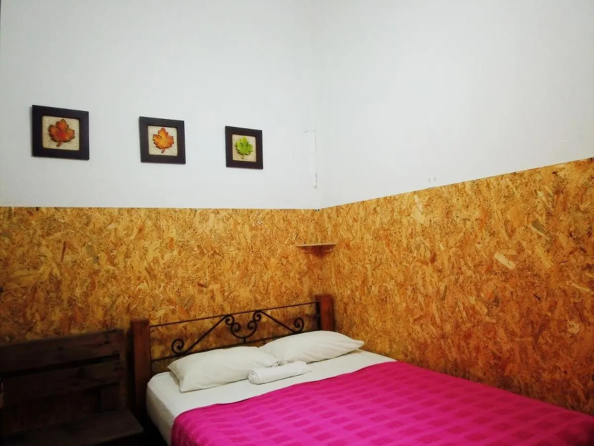 Guest house Padma House Hostel & Cafe Cali